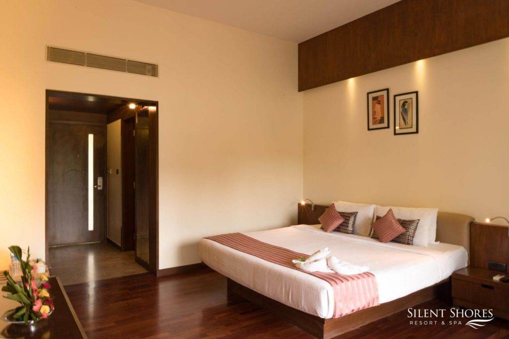 Luxury air-conditioned deluxe rooms in mysore at Silent Shore Resort & Spa - the best luxury resort, Mysore