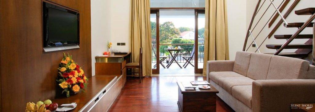 Duplex room with sofa & balcony - hotel rooms in mysore - Silent shores best hotel rooms
